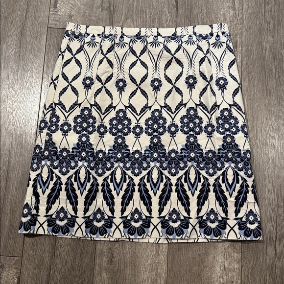 J. Crew Trellis Skirt Blue & White Floral Scroll Mini A-Line Skirt Size 10 - Picture 3 of 7